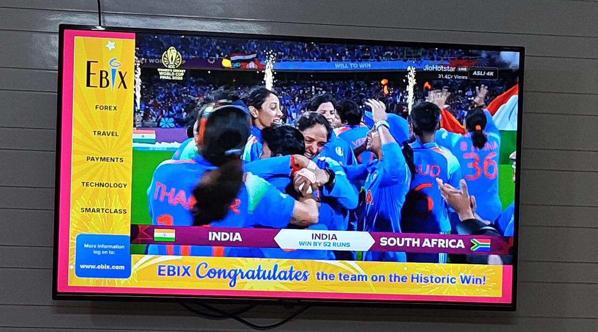 DModi3's tweet image. #Champions

Indian Women Cricket Team 🇮🇳🇮🇳🇮🇳