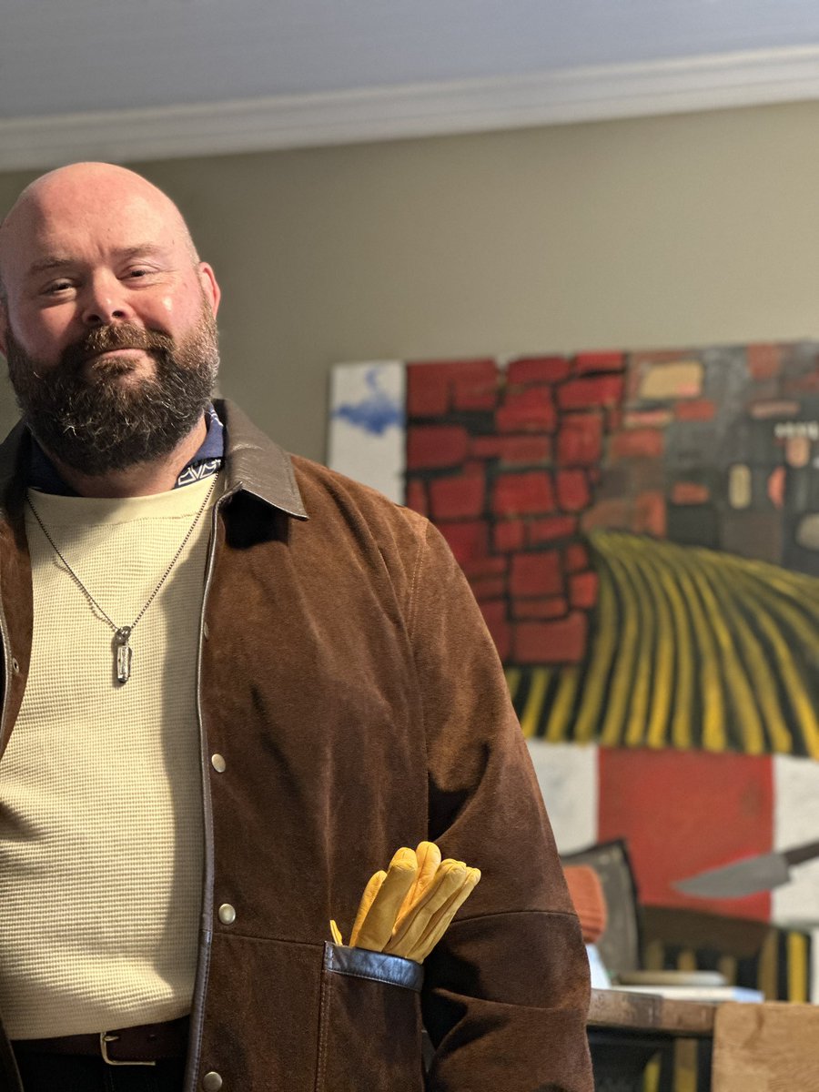 DavidLaneDesign's tweet image. Suede 👀👀🫠 and Bert. 🐾