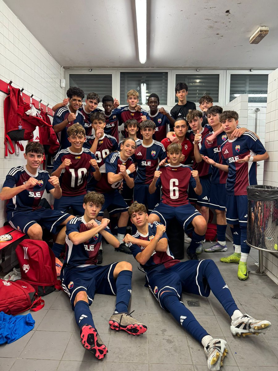 🔴🔵 𝗖𝗔𝗗𝗘𝗧 𝗦𝟭𝟱 "𝗔"
🔵🔴
🏆Divisió Honor
<a href="/CEMercantil/">C.E. Mercantil</a> 2 - <a href="/ue_cornella/">UE Cornellà 💚</a> 1.
⚽️ Solsona
⚽️ Carranza

Aconseguim la 1a victòria de la temporada fent un partit molt seriós, aprofitant els nostres moments amb pilota i sobretot defensant a un equip que anava 3r.

#CEMCadS15A