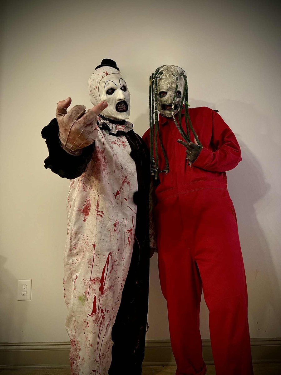 Мы как всегда. Хеллоуин 🎃 и день 💀 проходит отлично