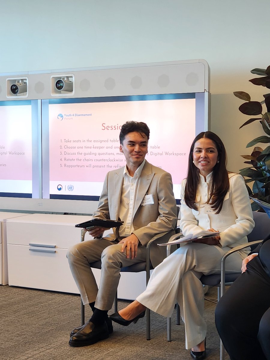 ReverseTT_'s tweet image. On the margins of #Firstcommittee, @UN_Disarmament hosted the first-ever #Y4DForum. At the #Y4DForum.  @chrisnciobanu of @napf and @ReverseTT_ spoke at the @UN_Disarmament #Youth4Disarmament&apos;s Pathways to Disarmament Careers Session.