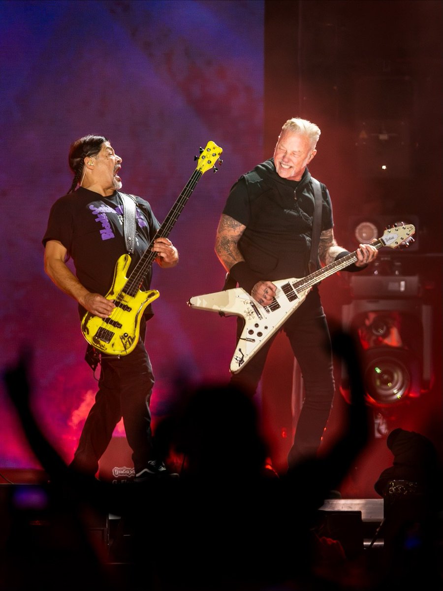 PortalMetallica's tweet photo. Registros em Perth, Austrália! 🇦🇺🦘

📲 Via Metallica &amp; Optus Stadium/Instagram
#Metallica #M72Perth https://t.co/FHocymDLtB