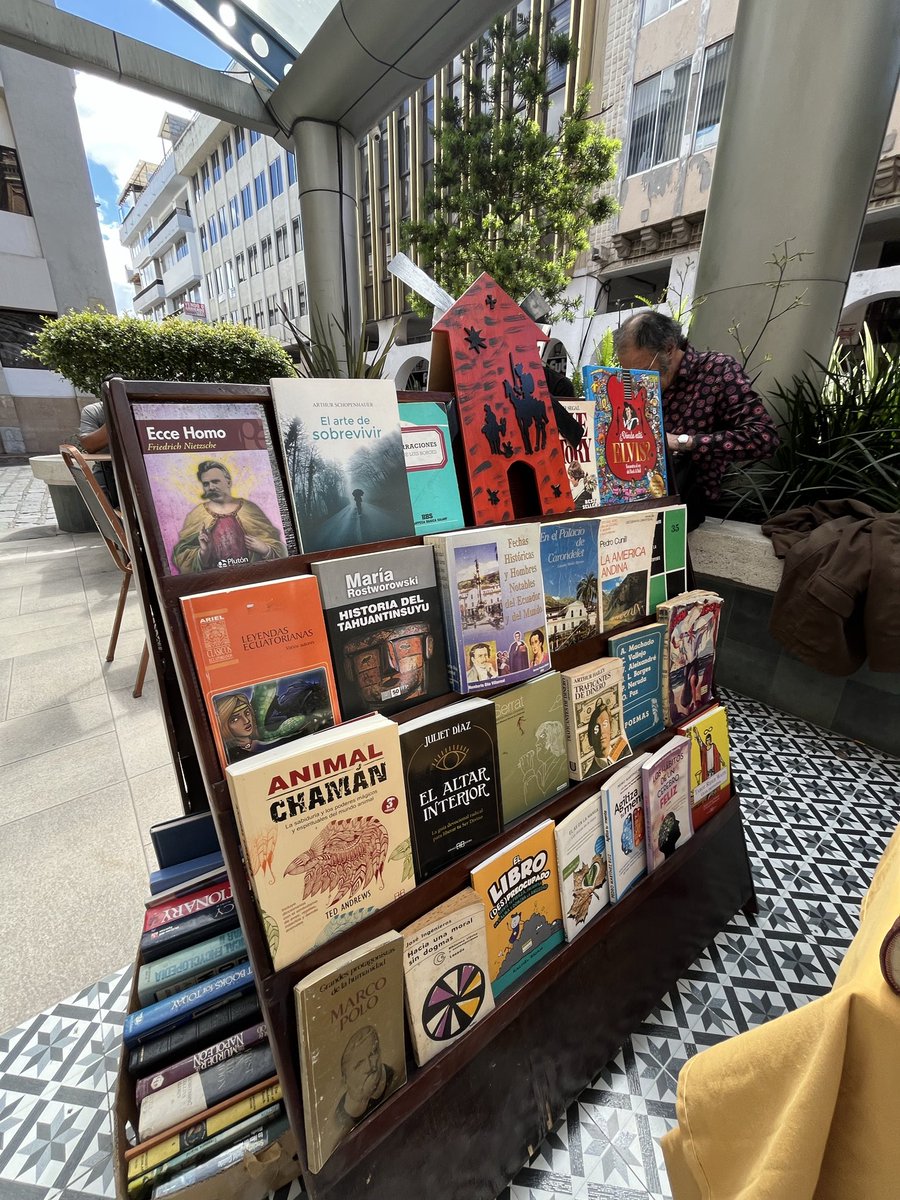 CulturaCUE's tweet image. 📚✨ Segundo día de #SegundasLecturas en la Biblioteca Municipal Daniel Córdova Toral, a pasos del Parque Calderón.
Descubre libros, comparte historias y vive la cultura. 💫
📅 Hasta el 3 de nov. | 🕚 11h00 a 18h00
#CuencaLee #FiestasDeCuenca
