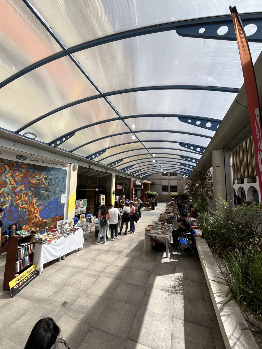 CulturaCUE's tweet image. 📚✨ Segundo día de #SegundasLecturas en la Biblioteca Municipal Daniel Córdova Toral, a pasos del Parque Calderón.
Descubre libros, comparte historias y vive la cultura. 💫
📅 Hasta el 3 de nov. | 🕚 11h00 a 18h00
#CuencaLee #FiestasDeCuenca