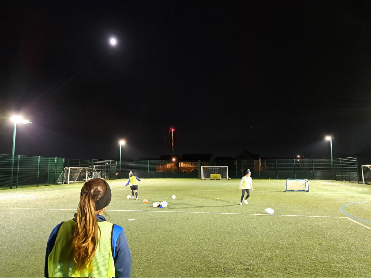 WideopenW's tweet image. Sessions with a bang 🎆⚽️

@NorthumFA 
#justplay #learntoplay #thisgirlcan #letgirlsplay #madeforthisgame