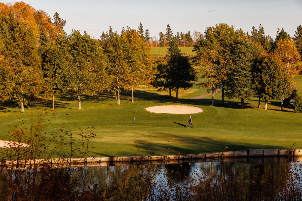 The golf season ain’t over yet… but it’s getting close 👀
Book your tee time while you still can!