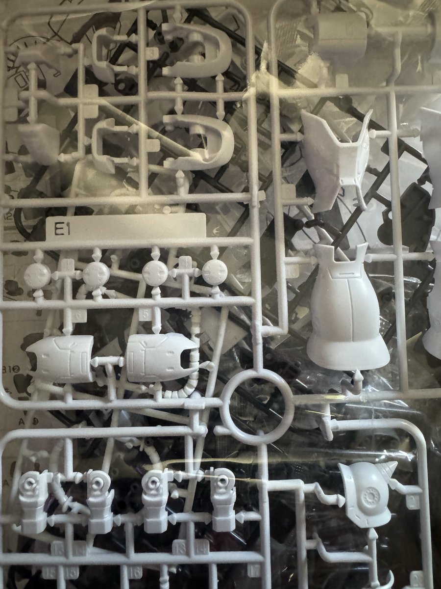 Turtle_Proxy's tweet image. you know, sometimes chinese bootleg gunpla really pop off