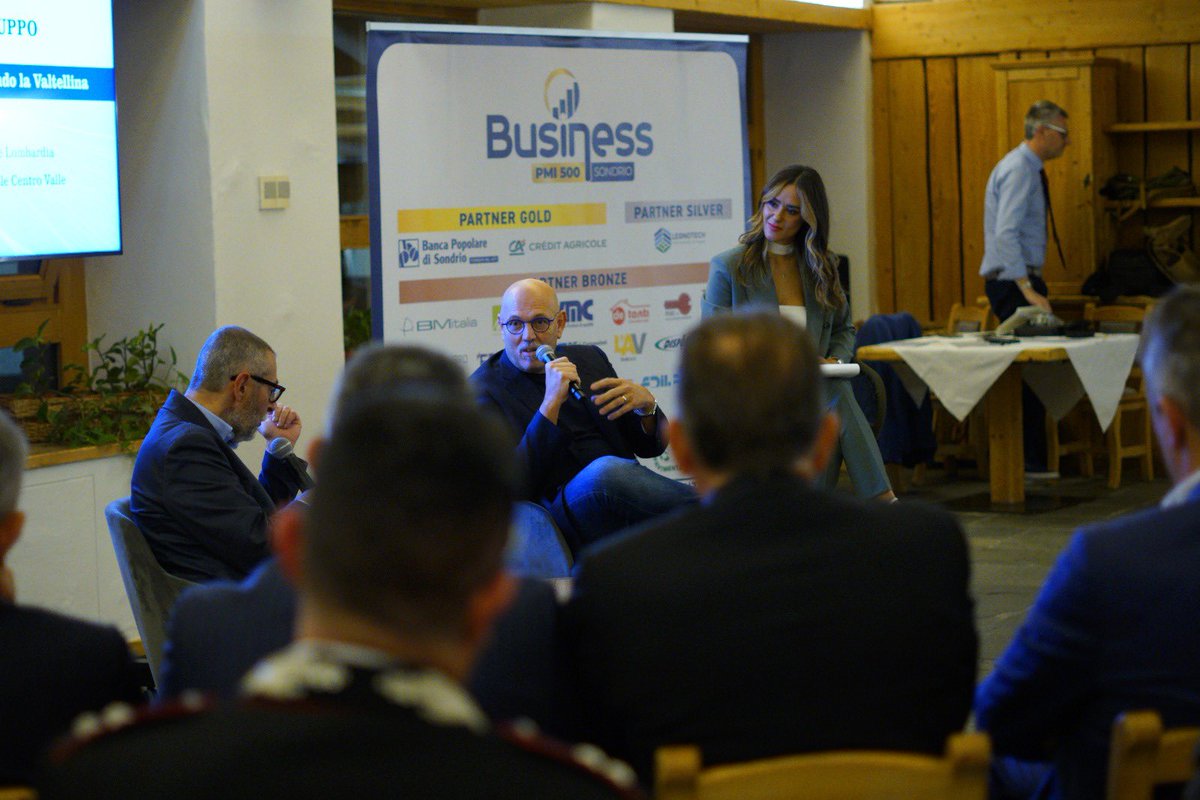 MassimoSertori_'s tweet image. 📍All’Agriturismo La Fiorida di Mantello, è stata presentata la nuova edizione di Business PMI Sondrio, il magazine del gruppo #Netweek dedicato alle piccole e medie #imprese che costituiscono la spina dorsale dell’#economia locale.