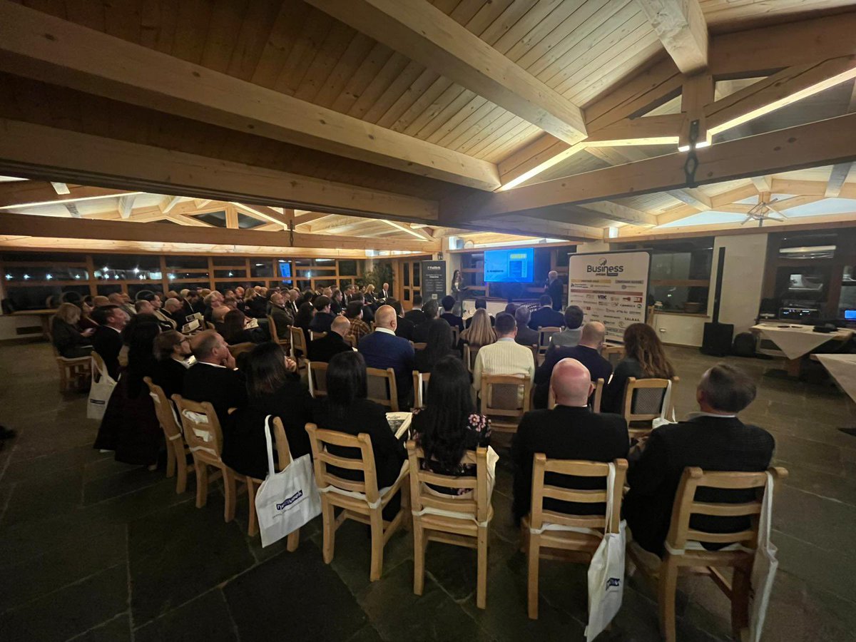 MassimoSertori_'s tweet image. 📍All’Agriturismo La Fiorida di Mantello, è stata presentata la nuova edizione di Business PMI Sondrio, il magazine del gruppo #Netweek dedicato alle piccole e medie #imprese che costituiscono la spina dorsale dell’#economia locale.