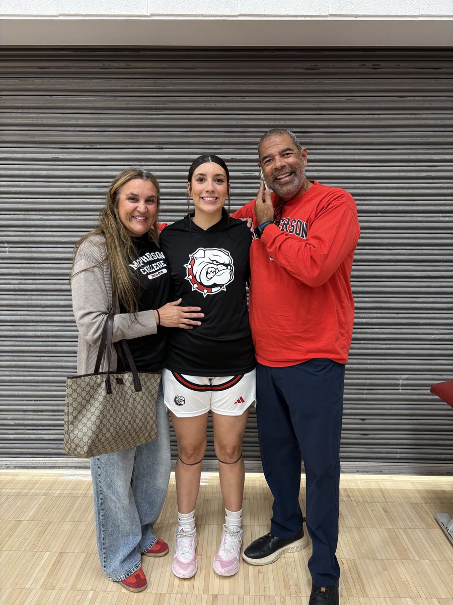 TexasSunshine25's tweet photo. Wouldn’t have missed your first college game for anything! 💙 Even if it meant driving 6 hours there/back in one night Your surprised face made it all worth it! 🏀💫 #ProudParents #Love #Collegelife #Daddysgirl #Grateful #mcphearson #Bulldog #Blessed https://t.co/t1caP9UXia