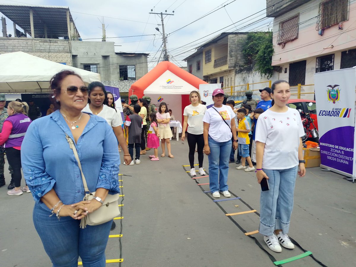 📍#Durán

En la III Etapa de El Recreo, participamos en una brigada dinámica donde compartimos una jornada recreativa llena de movimiento y sonrisas para fortalecer nuestros cuerpos y mentes. 🏃‍♀️🤸‍♂️

#ElNuevoEcuador 🇪🇨