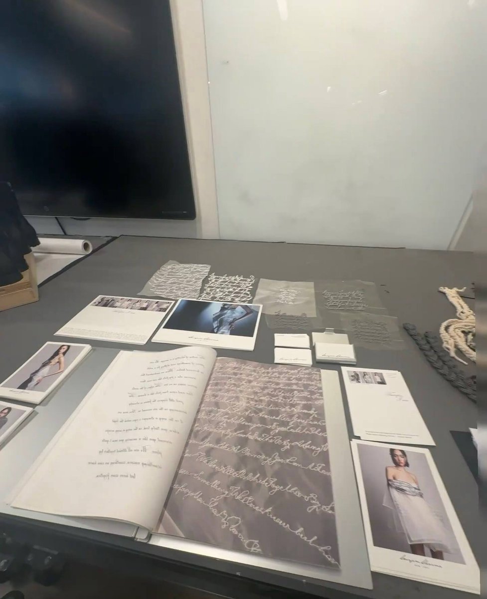 Ashleybe8rmk's tweet image. Bold, daring, and meticulously crafted – this design is anything but ordinary. Every detail makes a statement. 🔥 #InnovativeStyle #DesignRevolution