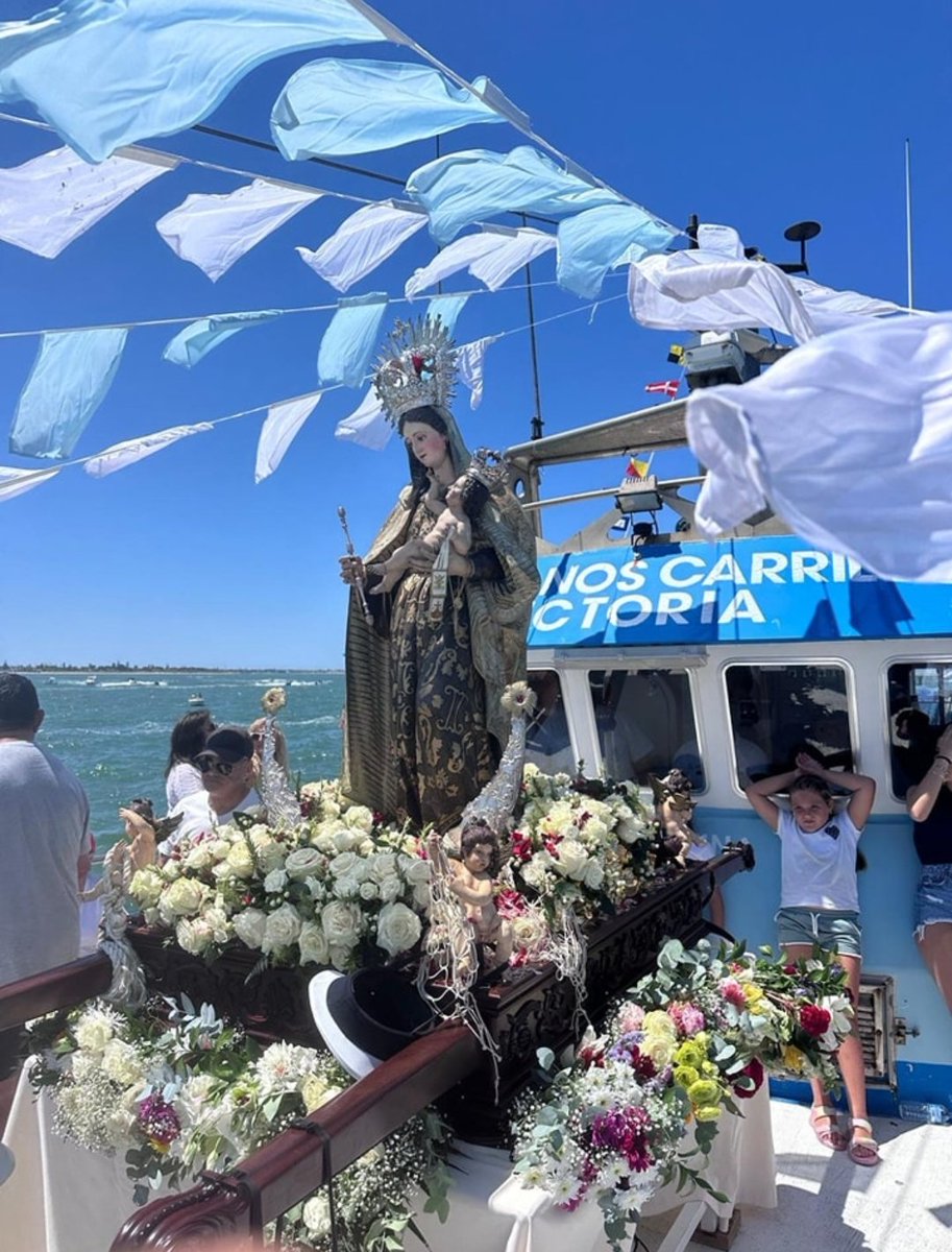 CarmendeBonanza's tweet photo. Esta madrugada comienza una nueva temporada para nuestros marineros/as del Muelle Pesquero.

Desde nuestra Carmelitana Hdad, pedimos a la Virgen del Carmen, que los acompañe en cada jornada de faena, calme los vientos, serene las aguas y los traiga siempre con bien a puerto. https://t.co/jxz5cDljZj