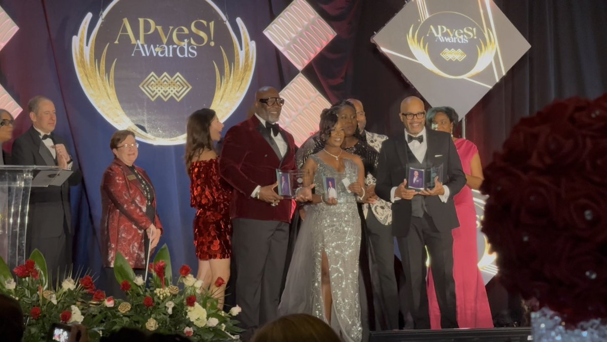 JacksonQue4's tweet image. Representing an amazing team of Athletic Leaders as an APyeS Finalist! @APSAthleticsNow