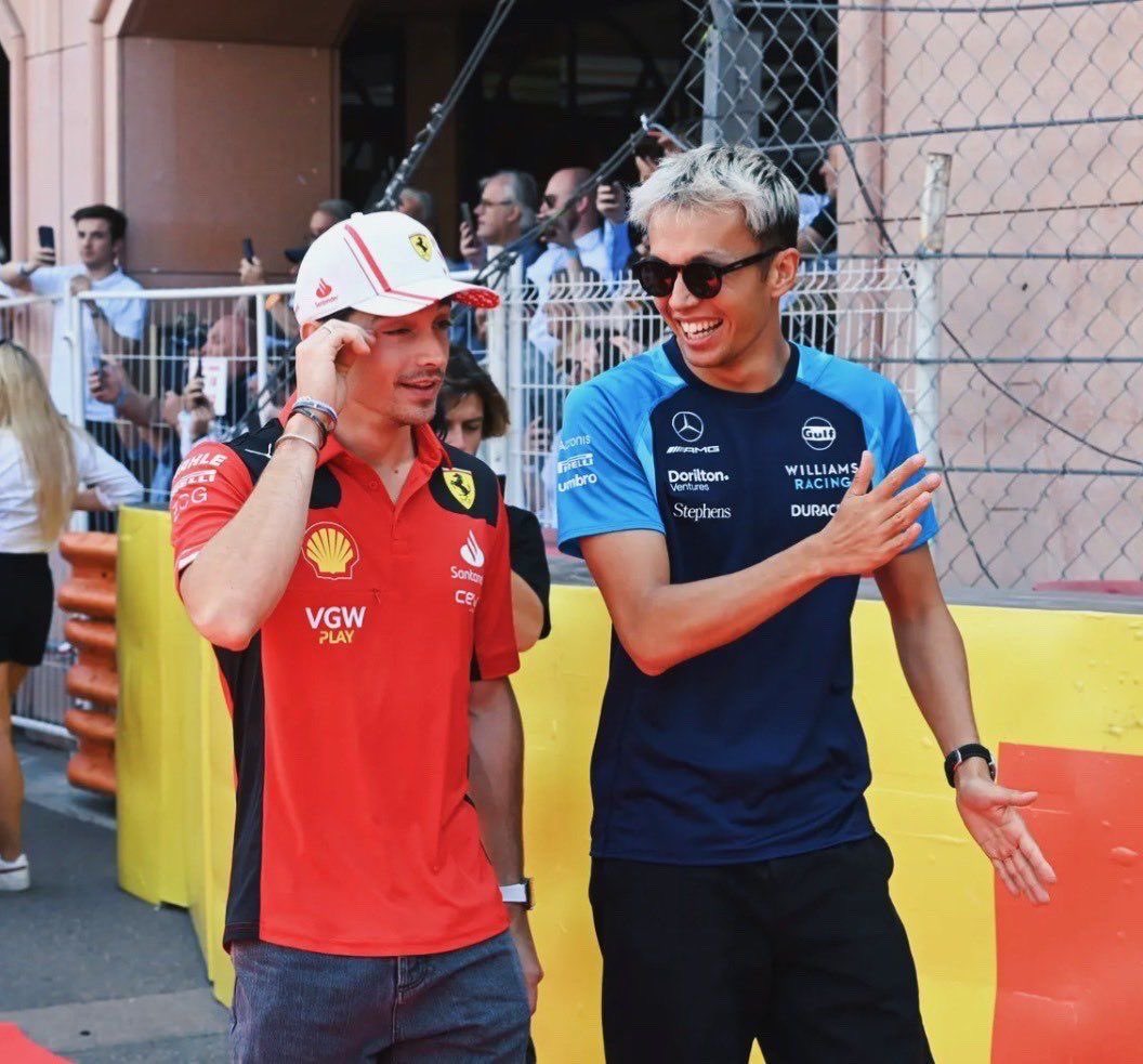 charles ve alex’in nisanini kutlariz 🙏🙏