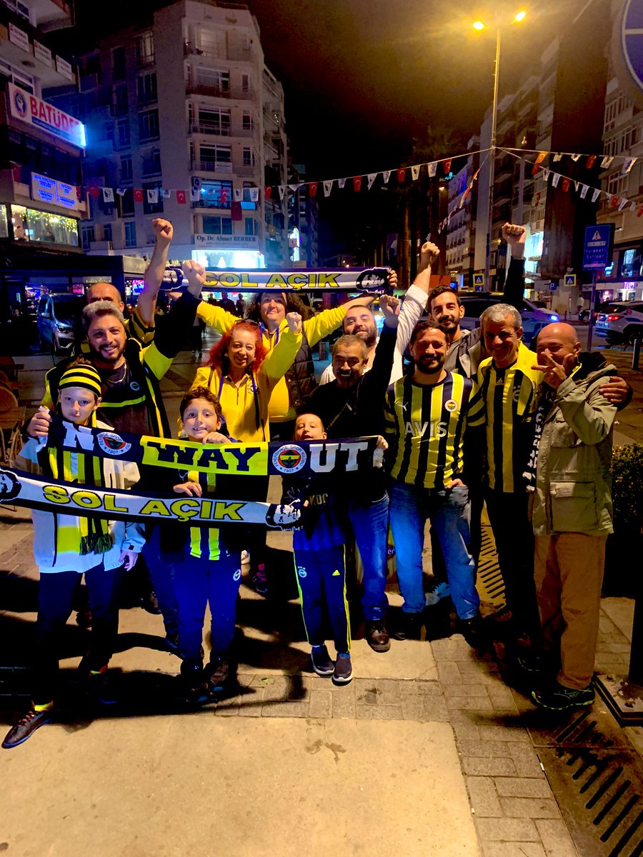 <a href="/SolAcik1907/">Sol Açık</a> 

İzmir’de maç sonu…