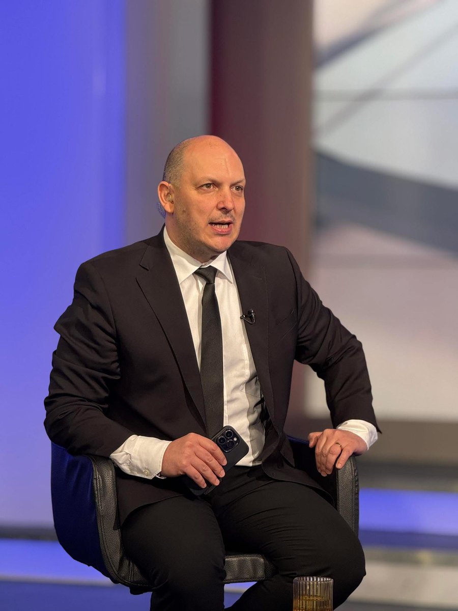 facebook.com/share/p/17G49V…