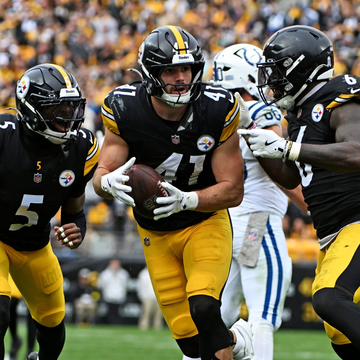 Former NC State LB Payton Wilson posted another standout performance:

14 total tackles (career high)
10 solos (career high)
2 passes defended (career high)
1 INT

He's only getting better. 📈