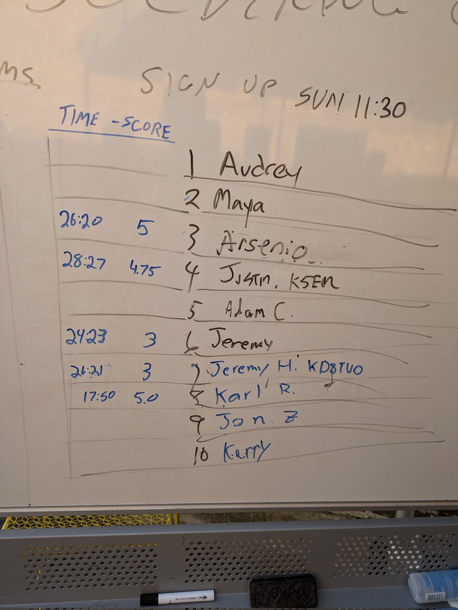 Ascii211's tweet image. Full marks 5points no magnification% 26:20 4mm chisel tip work lol. Some damage to soldermask due to tip damage.