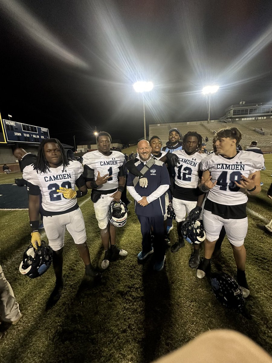 XaeBro1's tweet image. I give you praise and thanks God for allowing me to play the sport I love and giving me the privilege to call them FAMILY🛐 #1out #nextchapter #ForC🐾mden #F.A.M.I.L.Y @COACH217ROLAND @JMThompson12 @mock1230 @CamdenRecruits