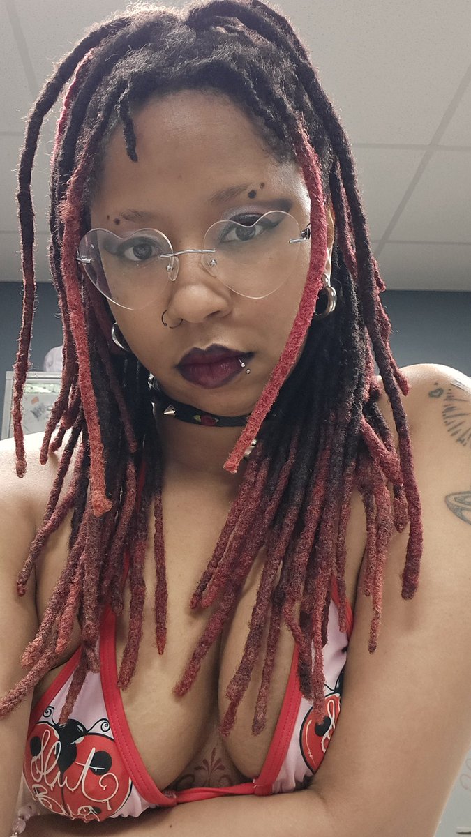 astrylqueen's tweet photo. How I was lookin last night when I didn't get a single dance🥹 https://t.co/GvbejwxlgI