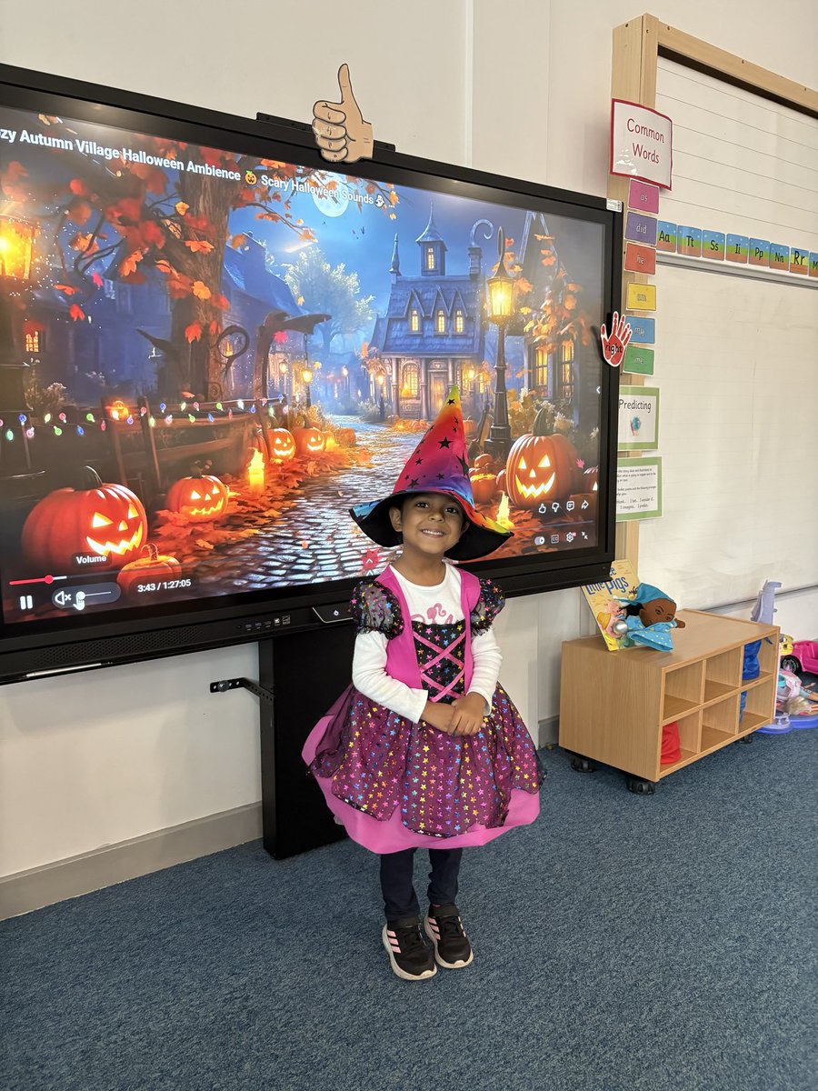 Miss Sinclair P1a tweet media