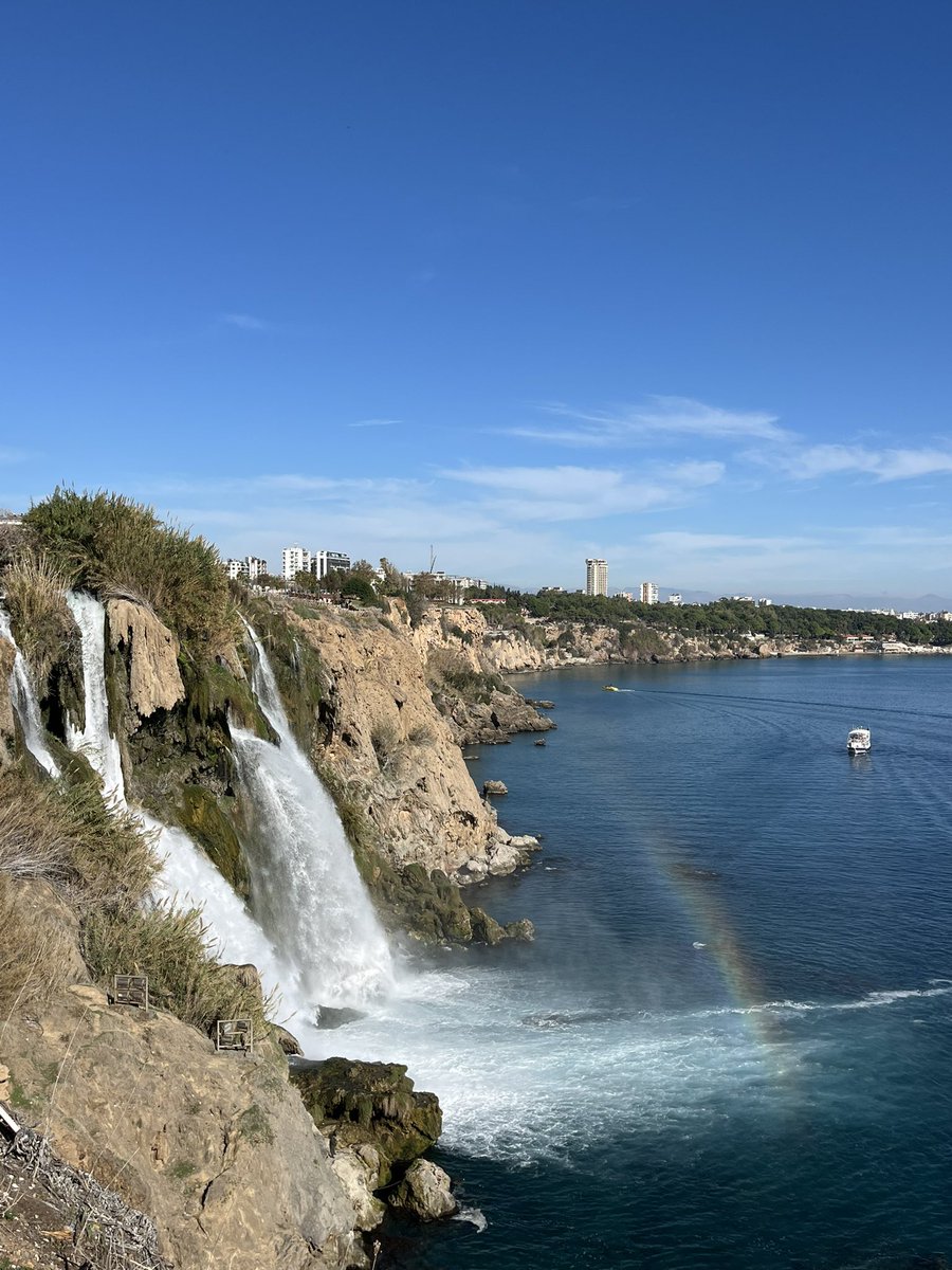 İşi gücü bırakın ve dünyadaki cenneti izleyin beni buraya bırakıp gitsinler 🔆🌸
#antalya