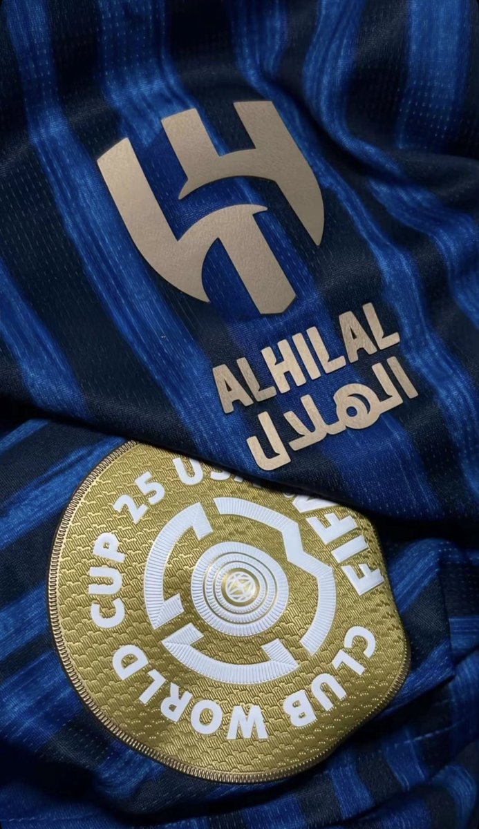 ℓσvєℓy αиɢєℓ tweet media