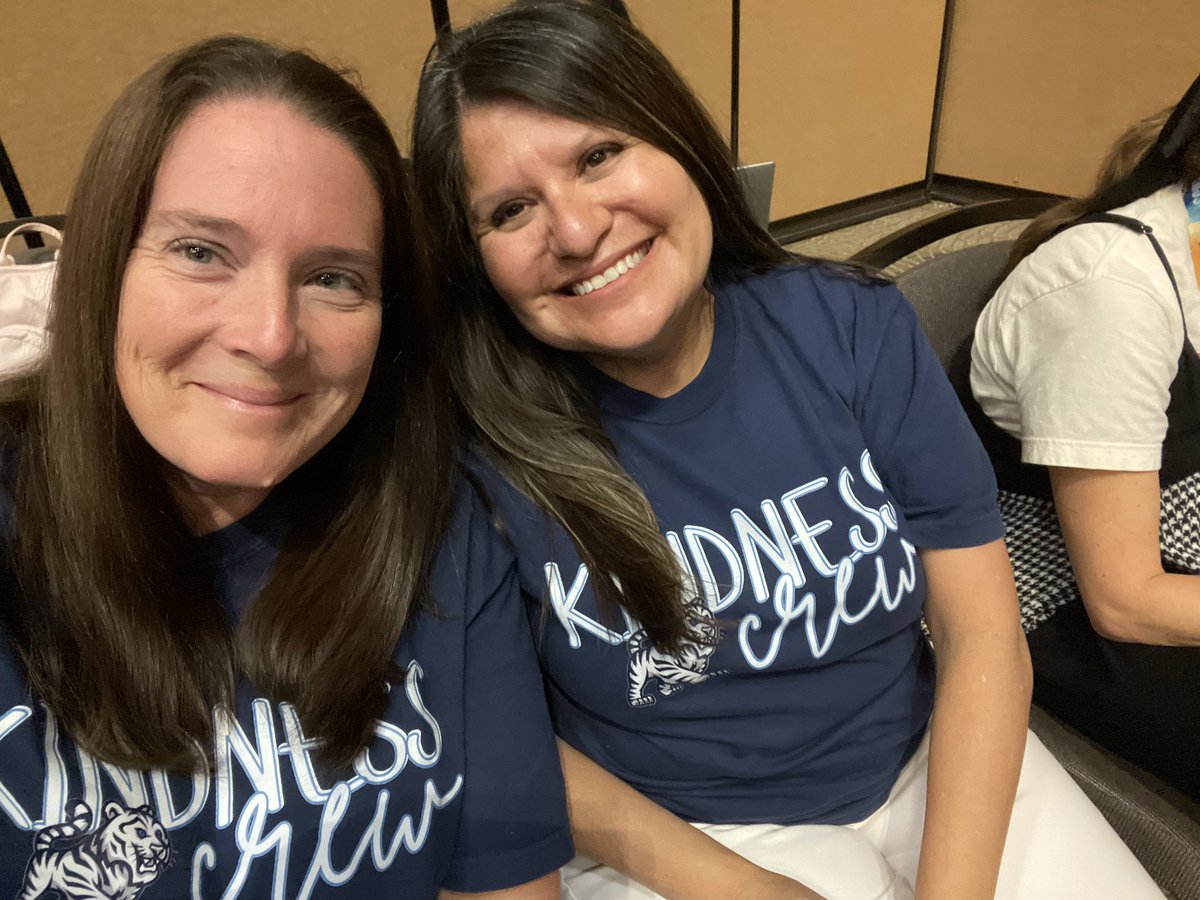 Counselors from all over Texas at the at the Lonestar School Counselor Conference have the opportunity to learn from 2 of the BESt! We are so proud of <a href="/PwFlores/">Dr Penelope Flores</a> and <a href="/julie_akerson/">JAkerson</a> for sharing their knowledge. <a href="/katyisd/">Katy ISD</a> #bengalpride