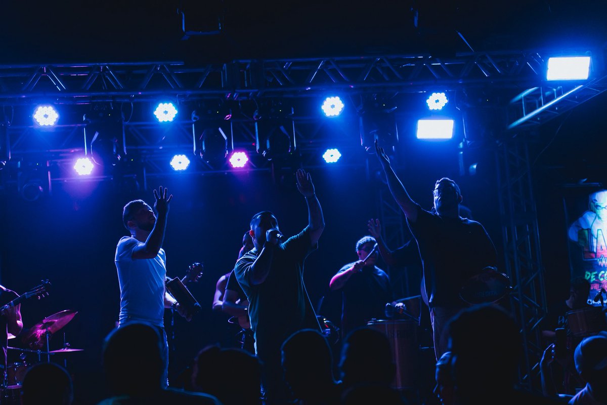 pagodedoadame_'s tweet image. Encerramos outubro e iniciamos novembro com o pé direito!!! Fazendo um pagode daquele jeito em Queimados na última sexta-feira, e ontem em Magé.

Muito obrigado por nos receber com tanto carinho ❤️ Já podemos voltar?