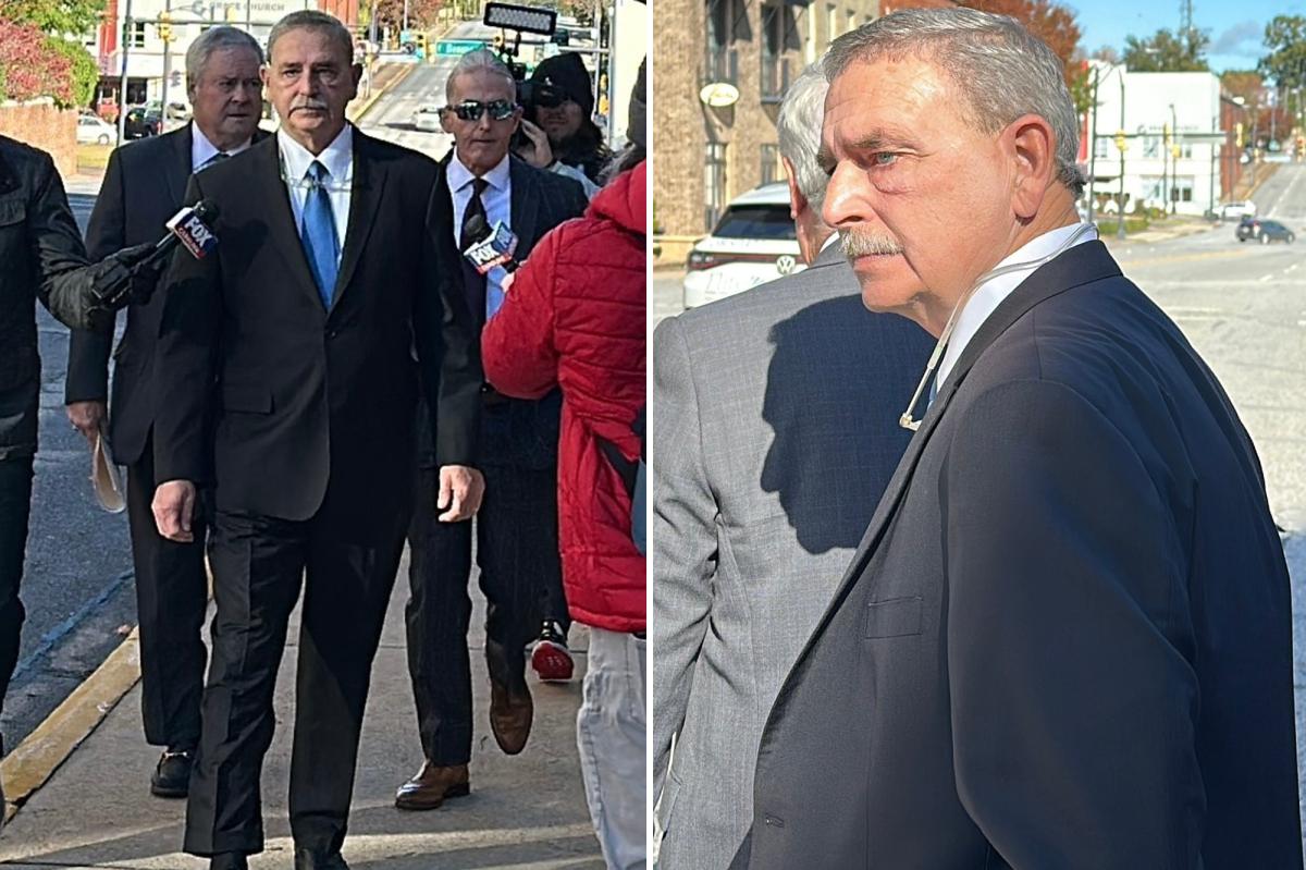 nypost's tweet image. Pill-popping sheriff who spent tax money on 100 packs of cigarettes, Chik-fil-A begs for forgiveness trib.al/xJ6IlKe