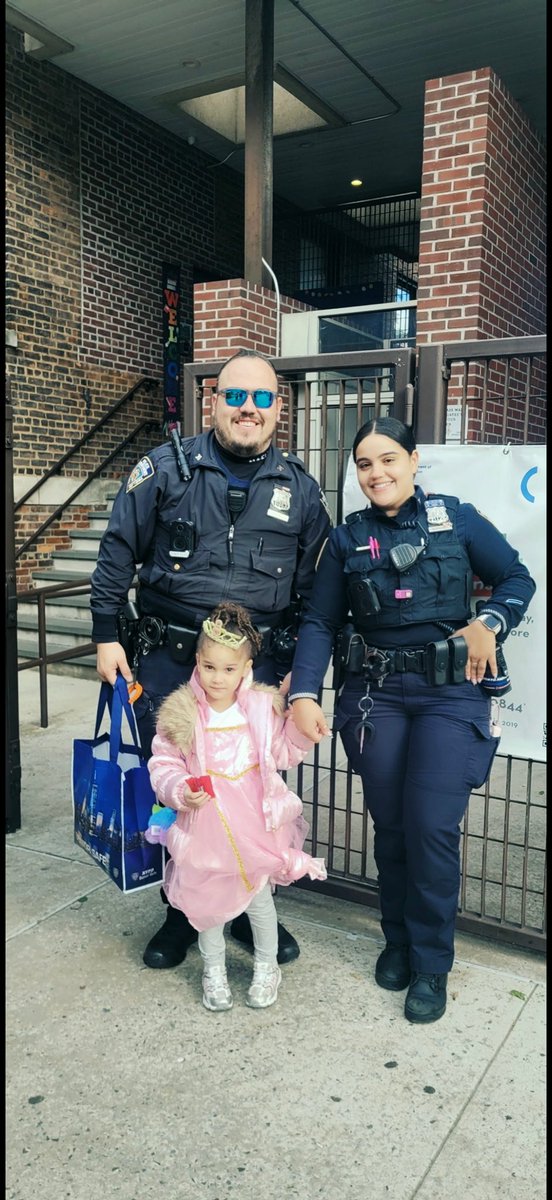 NYPD 34th Precinct tweet media