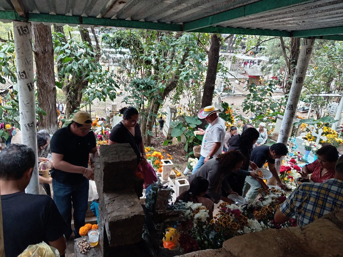 SethAlvarezG's tweet image. Extraño mucho a mi mami. #Temascaltepec #EdoMéx #DiaDeMuertos