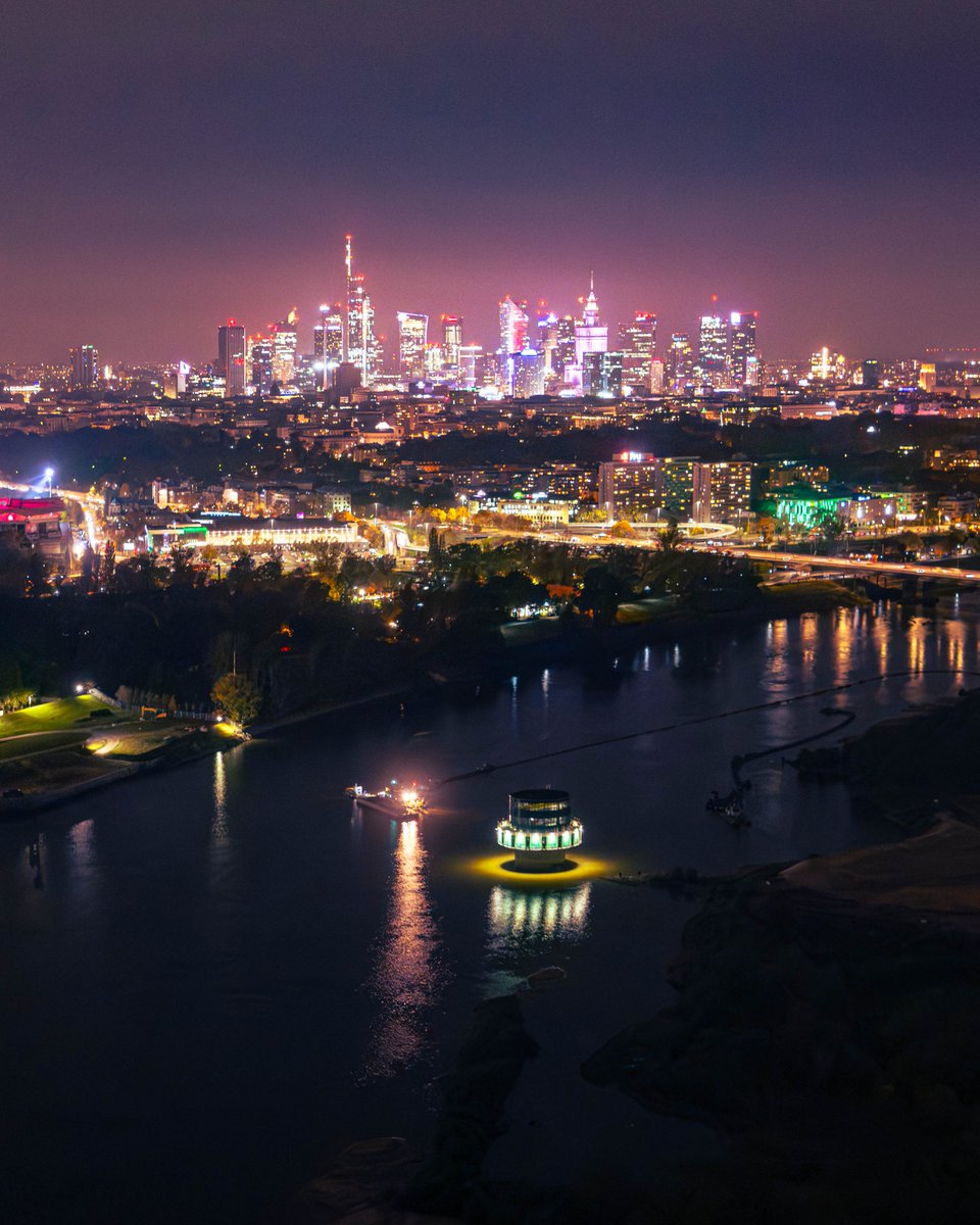 Bart_Wielinski's tweet image. my #currentstatus
#Warsaw