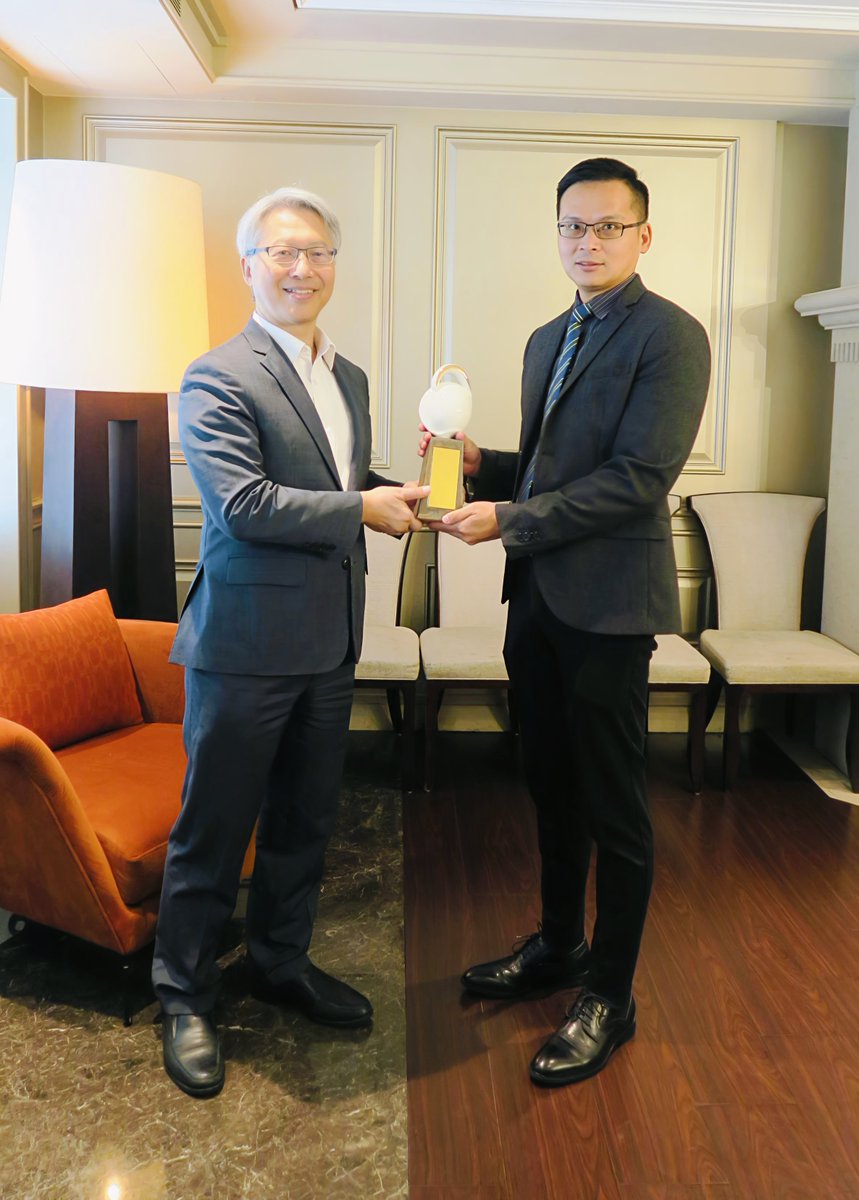 IPMBSinica's tweet image. Dr. Chih-Hang Wu @AdamWu9527 received the 13th Young Scholars’ Creativity Award at the FAOS ceremony—celebrating this proud moment of recognition and innovation. Congratulations again!