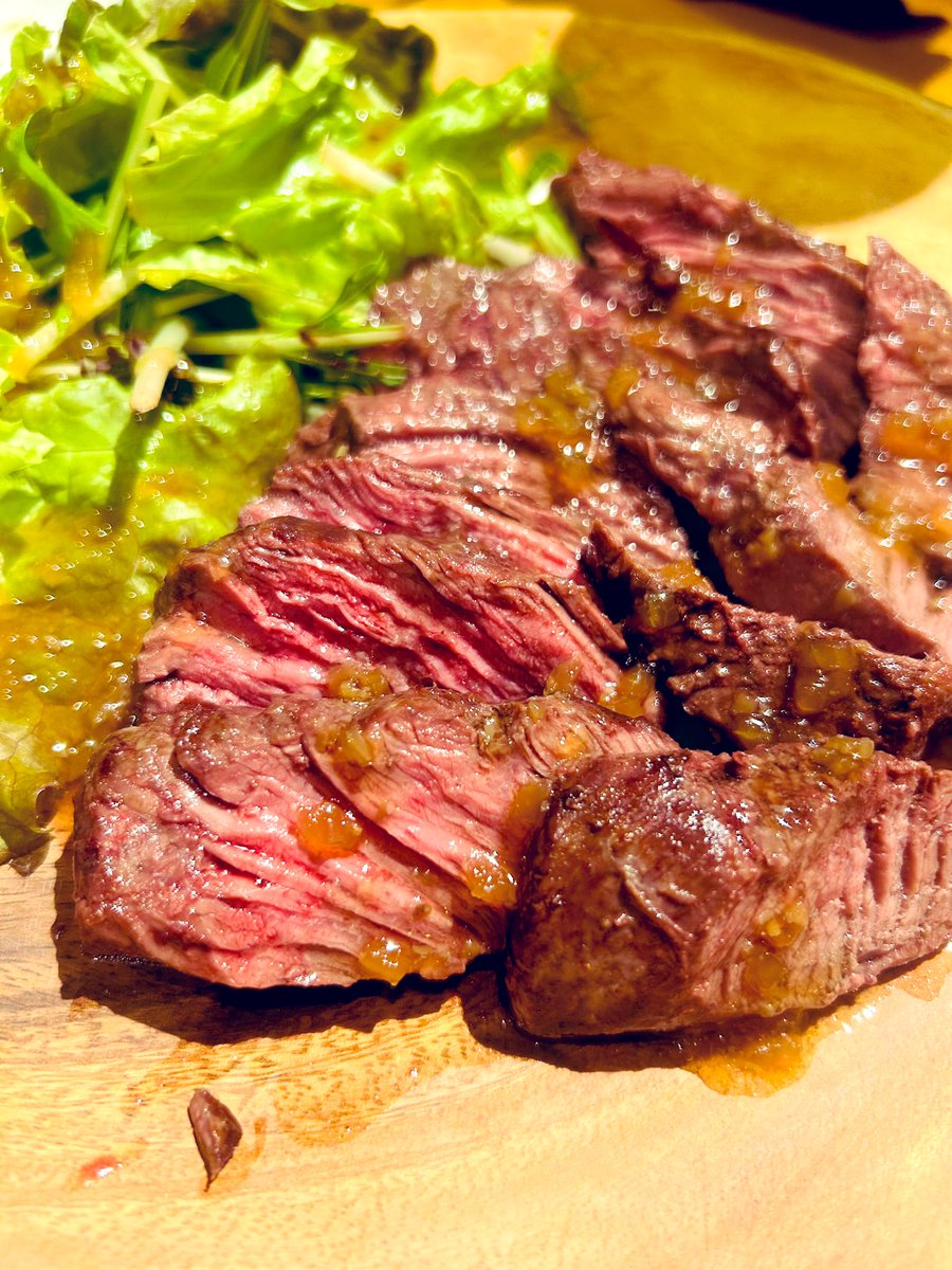 【第1回　ビストロばっさん】

今週の11/7(金)ですが、公演が埋まらなかったので急遽ではありますが企画を変更してお届けしたいと思います。

当グループの誇るシェフ櫻場さんによるお料理とお酒の飲み放題をお楽しみいただける、飲み会イベントです。

場所：馬なり（目黒）