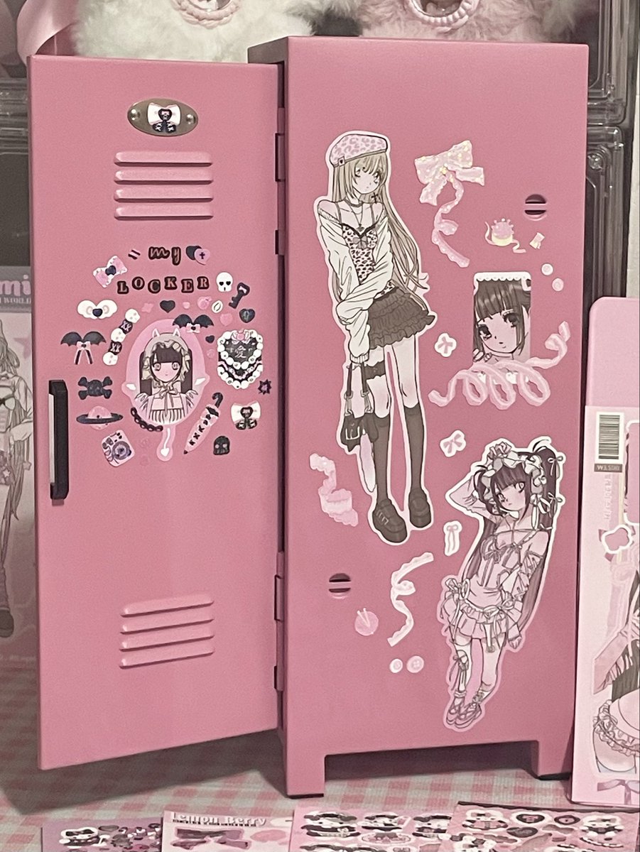rm_hoon's tweet image. pinterest pink mini locker haver! 🫦