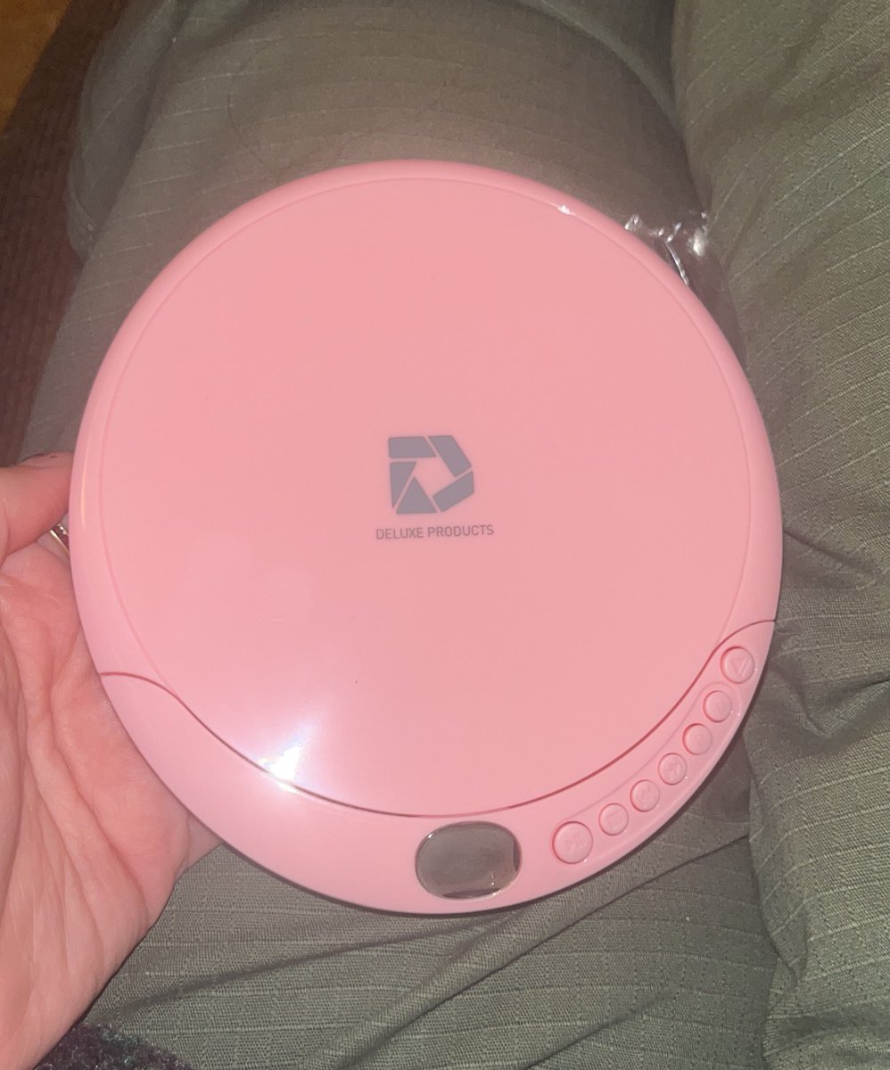 <a href="/halsey/">halsey 🌸</a> your CD player has arrived (: