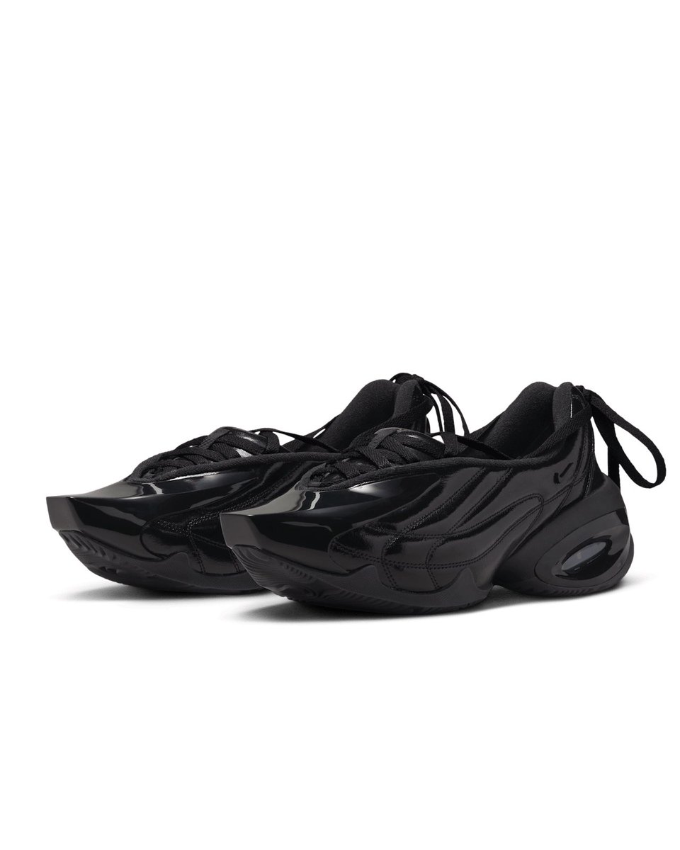 m_u_n_i__n's tweet image. 発売日気付くのが遅かった...
高値のサイトはあるけど倍出すのはなぁ...
ここまでデザイン好きなスニーカー初めてで毎日悩んでる｡かっこいいし可愛い！