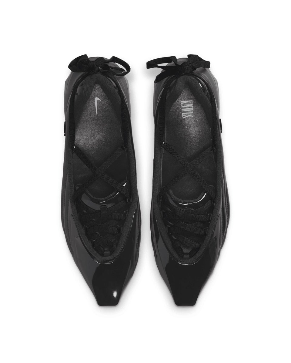 m_u_n_i__n's tweet image. 発売日気付くのが遅かった...
高値のサイトはあるけど倍出すのはなぁ...
ここまでデザイン好きなスニーカー初めてで毎日悩んでる｡かっこいいし可愛い！