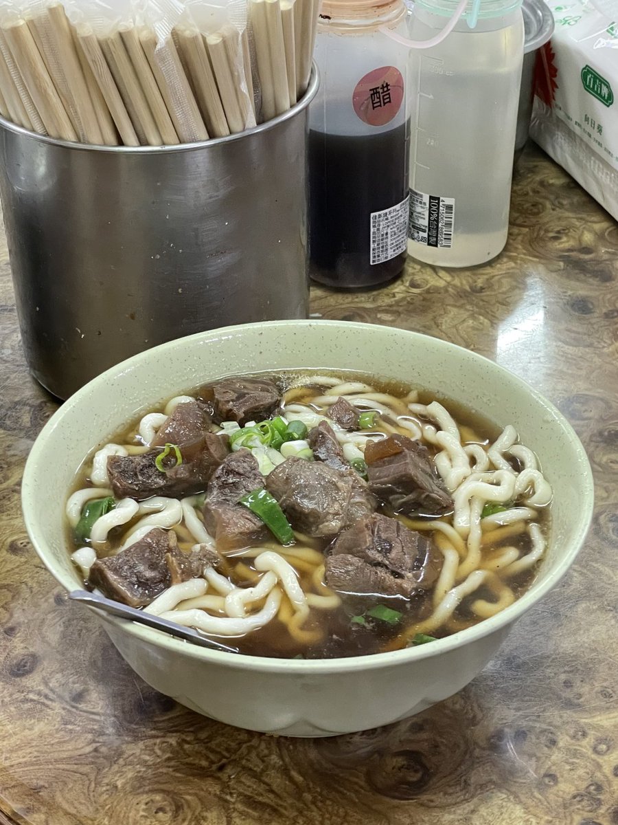 今日も一日がんばるために、朝ごはんはしっかり食べてね！あなたの素敵な笑顔を待ってるよ🌸🍽