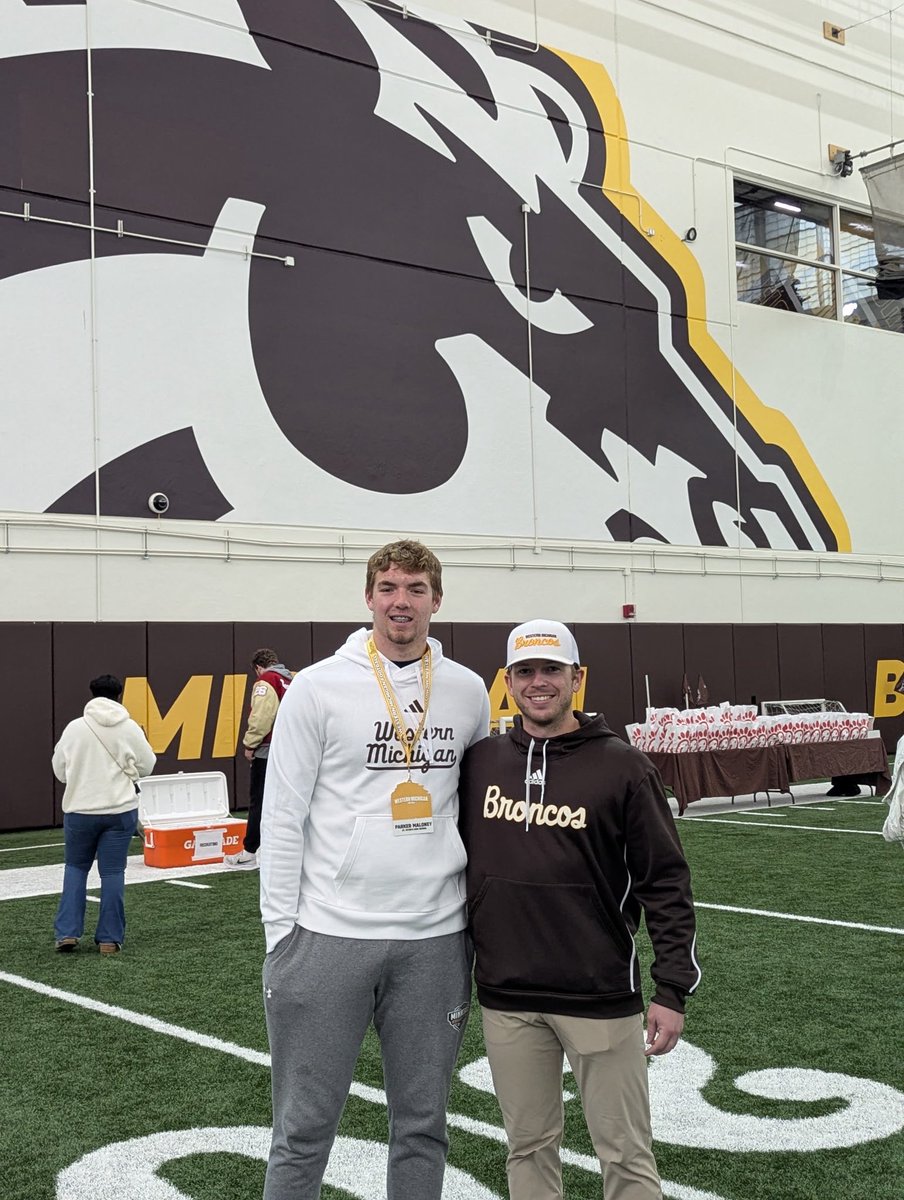 ParkerMaloney2's tweet photo. Thanks to @pawlakjoe and @WMU_Football for having me out to the Zoo for an official visit!! Great weekend and great rivalry win on top of it!!

@AllenTrieu @OJW_Scouting @PrepRedzoneMN @RyanBurnsMN 
@CoachWillAhrens https://t.co/7CTZpvLWV4