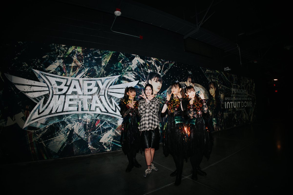 BABYMETAL_JAPAN's tweet image. Thank you @corklezlaplante 

#BABYMETAL #BABYMETALWORLDTOUR20252026 #METALFORTH #LA #intuitdome @IntuitDome 
📸 @photosbysarai