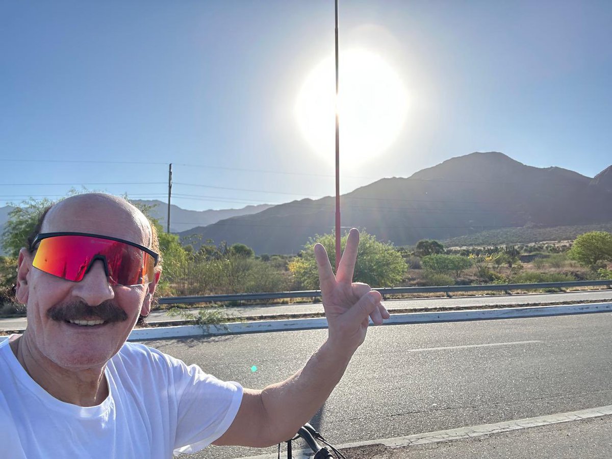 “Hoy es un día peronista…
pleno de luz y pleno de sol 
Perón Cumple, Evita Dignifica 
Va a comenzar el Partido!! “

Luis Elías SOJIT 
Prócer de los relatores deportivos 
🇦🇷💪🏽✌🏽