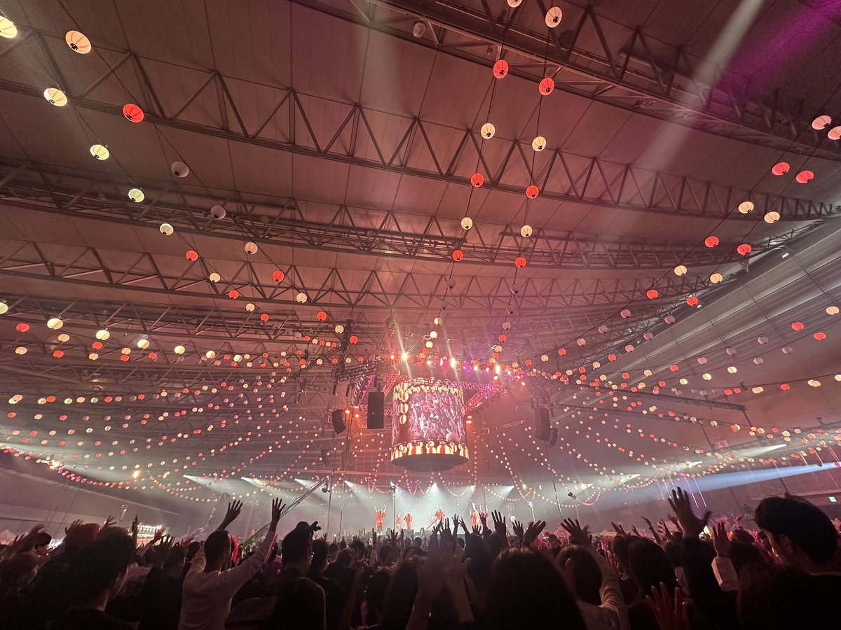 ai_fpf's tweet image. 俳優、ダンサーの皆さん、西野さん、KAORIaliveさん、ロザリーナさん、「迎え灯」を歌ってくださったMay.Jさん、「星の歌」を一緒に歌ってくださったみなさん、本当にありがとうございました！
演奏はもちろん、あらゆる面で支えてくださったひかるさんにも心からの感謝を。