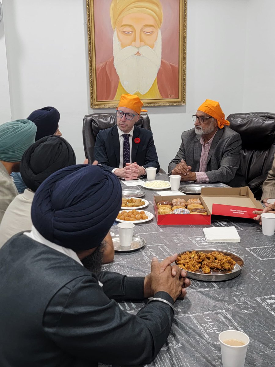 AndrewKnack's tweet image. It was an honour to join Edmonton’s Sikh community in celebrating the 556th birth anniversary of Guru Nanak Dev Ji and to declare November 5 as Guru Nanak Day in the City of Edmonton.

For more than a century, Sikh Edmontonians have helped shape our city into the welcoming and…