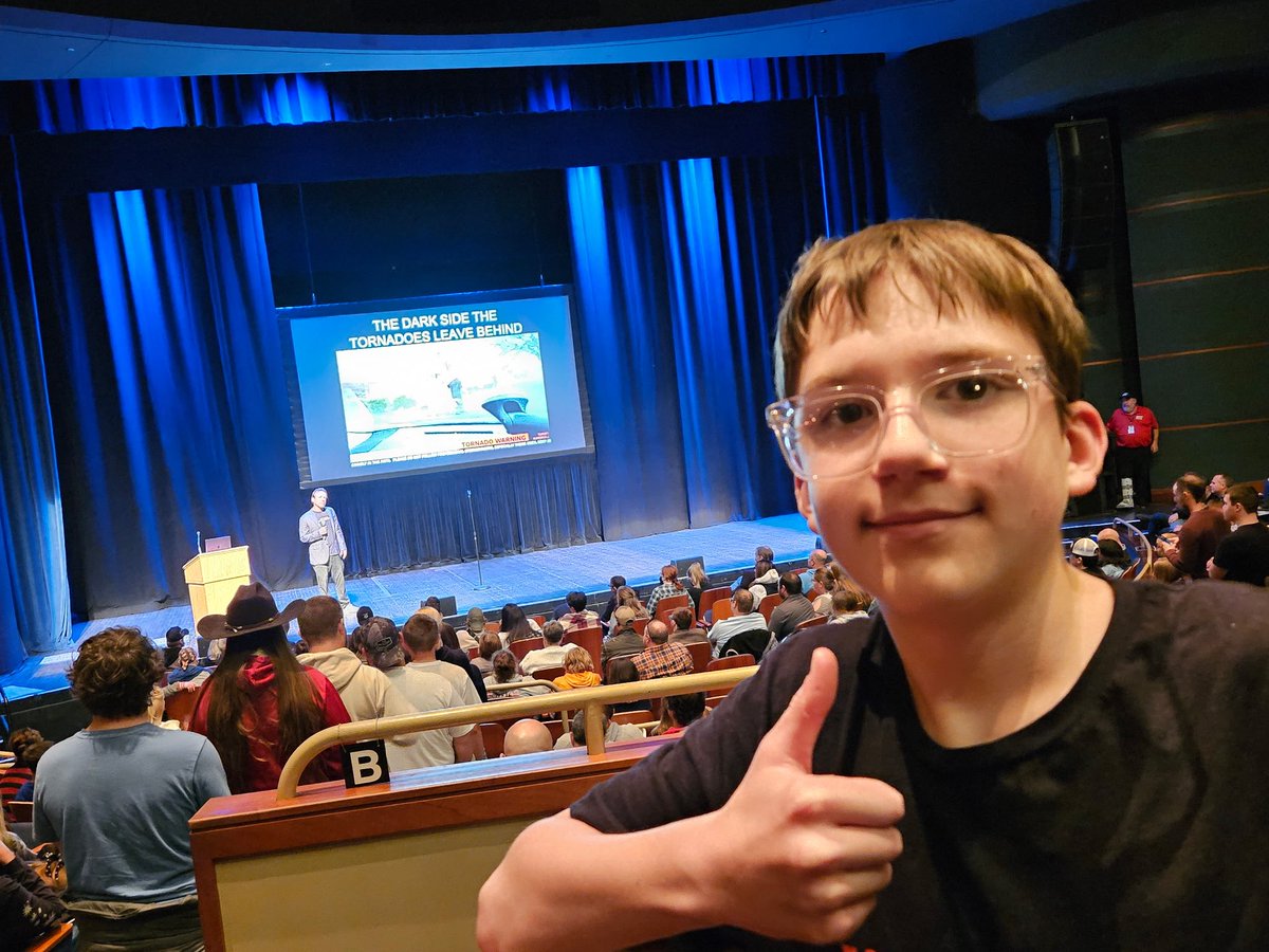 crackerjacksnr's tweet image. Awesome event @ReedTimmerUSA and thanks for the pictures @localmanweather and @StormCat5_