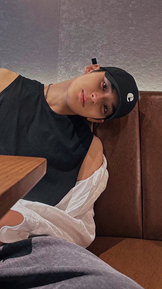 casey ᥫ᭡ tweet media