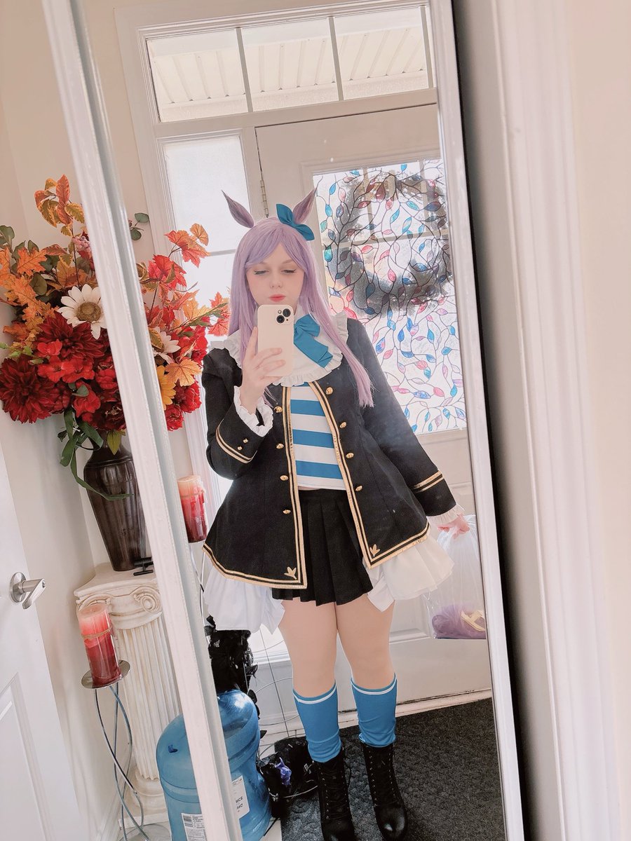 I was Mejiro McQueen on Saturday for an uma musume group photoshoot ^.^ I felt so pretty and elegant as her! Definitely plan to cosplay her again! 

Once I get the photos back, would you like to see more uma? 👀