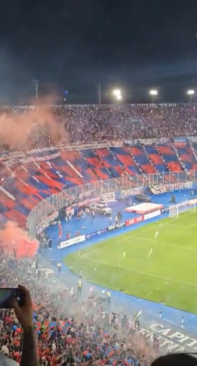 Y con la número 12… LA MEJOR HINCHADA DEL PAÍS 🌪️🔵🔴